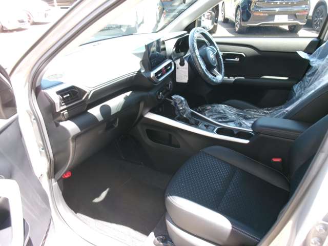 Daihatsu Rocky 4