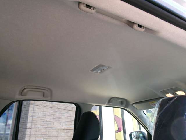 Daihatsu Rocky 6