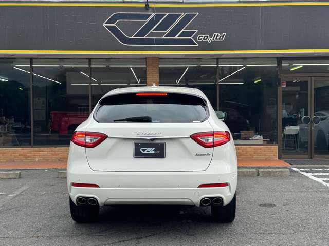 Maserati Levante 5