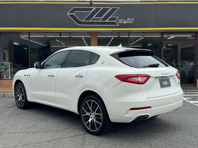 Maserati Levante 6