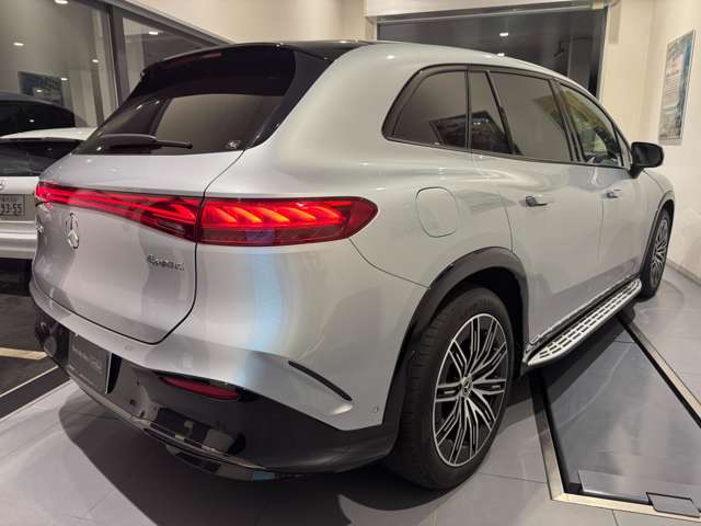Mercedes-Benz EQS SUV 3