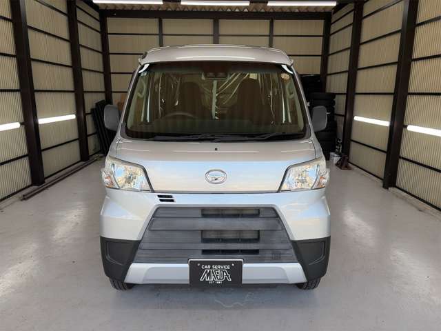 Daihatsu Hijet Cargo 6