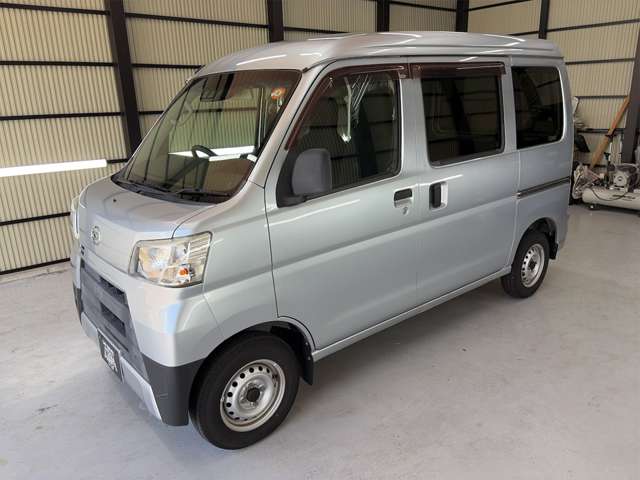 Daihatsu Hijet Cargo 9