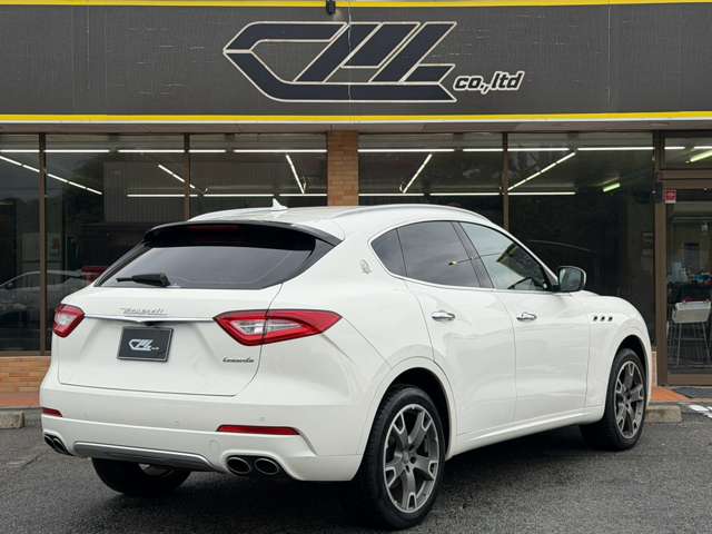 Maserati Levante 4