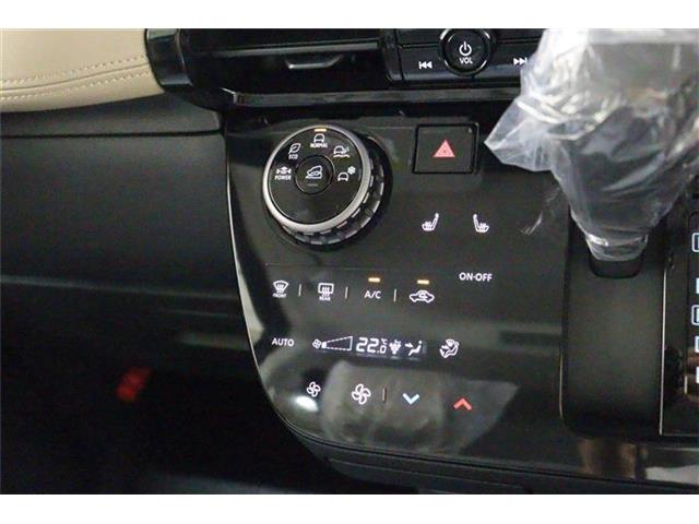 Mitsubishi Delica Mini 6