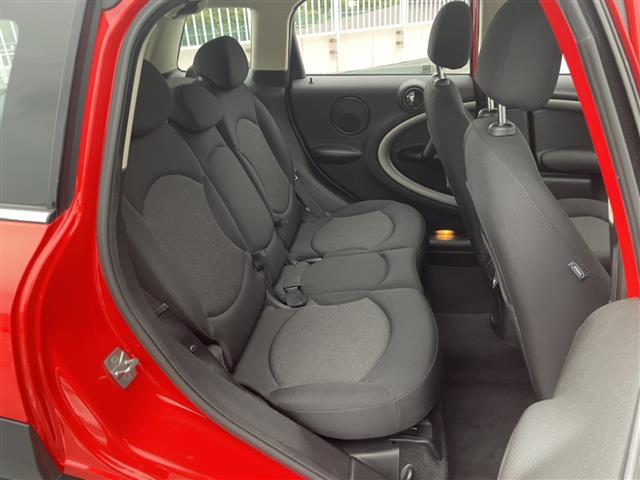 MINI Crossover 11