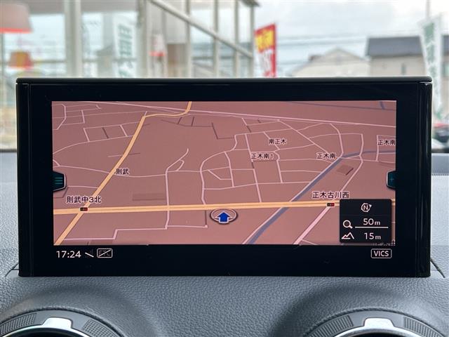 Audi Q2 11