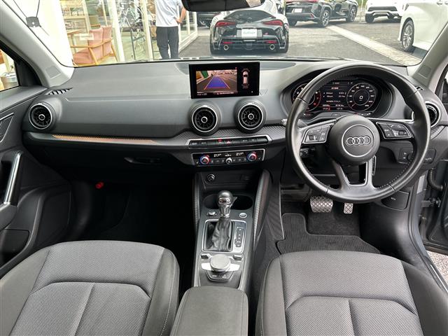 Audi Q2 10