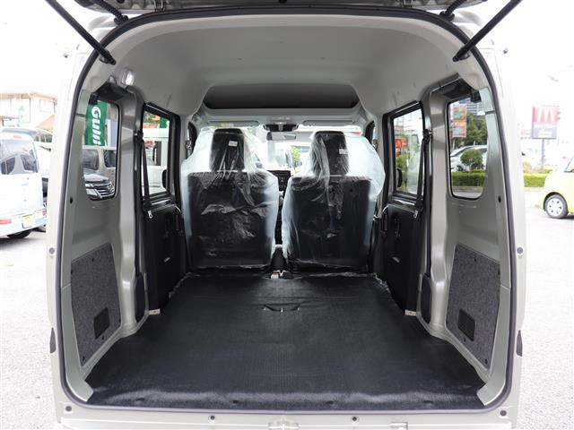 Suzuki Every 8