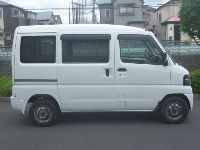 Mitsubishi Minicab Van 4