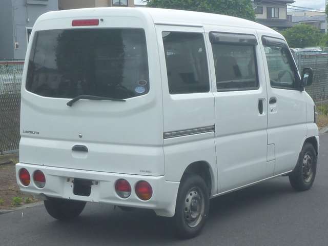 Mitsubishi Minicab Van 5