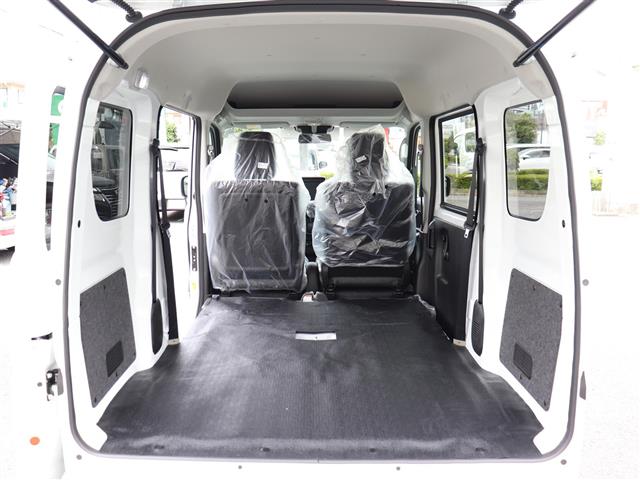 Suzuki Every 8