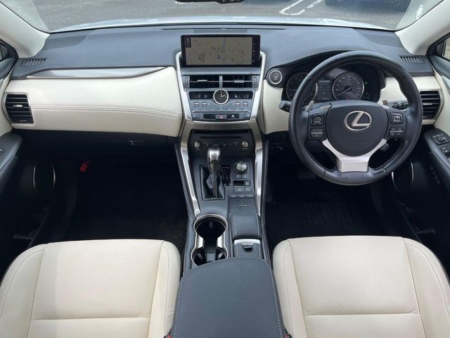 Lexus NX 2