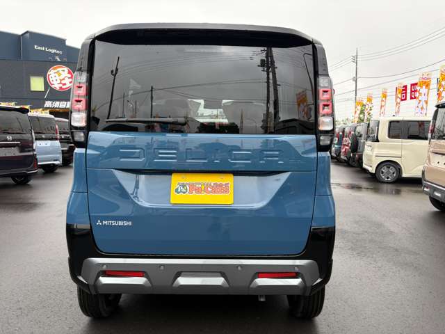 Mitsubishi Delica Mini 11