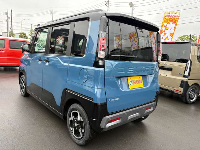 Mitsubishi Delica Mini 12