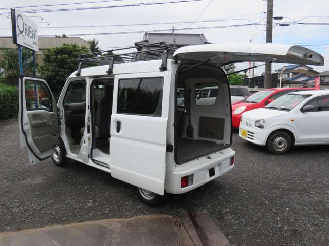 Nissan NV100 Clipper 9