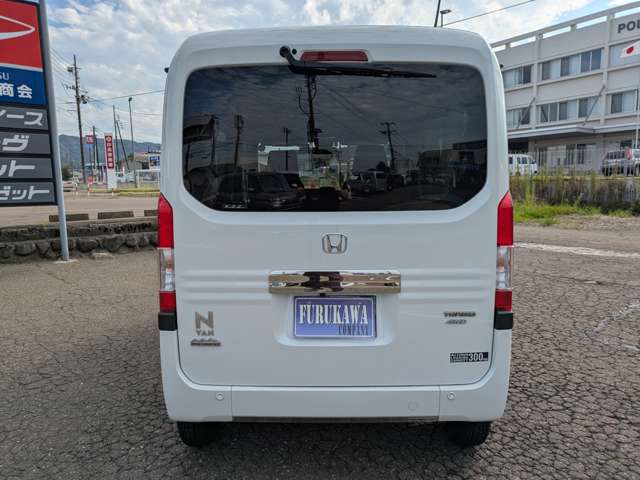 Honda N-VAN 8