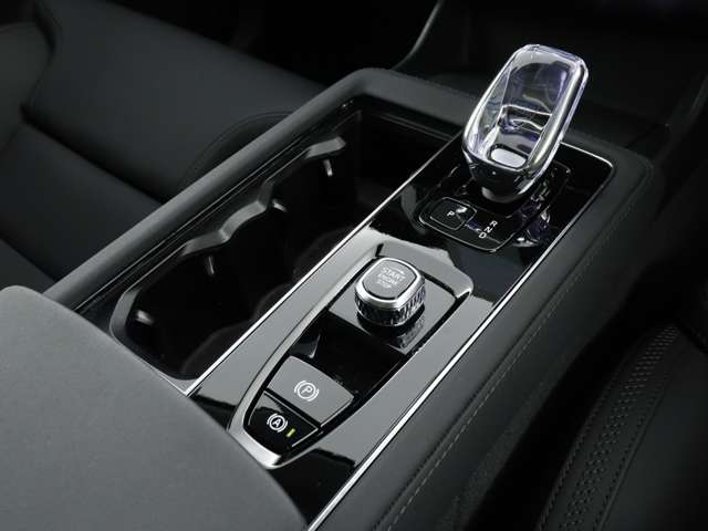 Volvo XC90 11