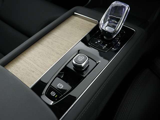 Volvo XC90 12