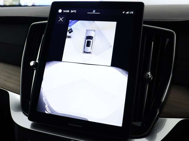 Volvo XC90 10