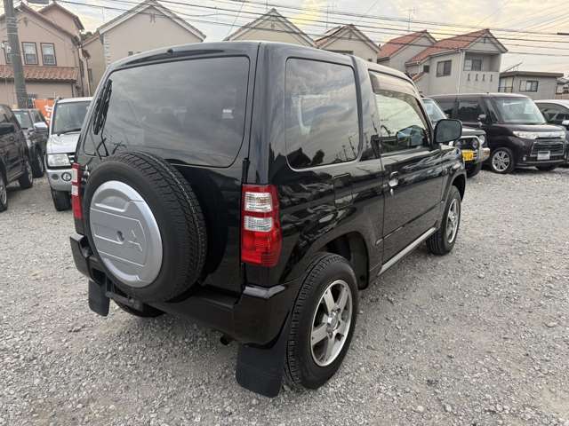 Mitsubishi Pajero Mini 8