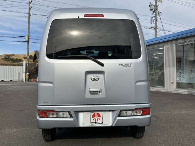 Daihatsu Hijet Cargo 9