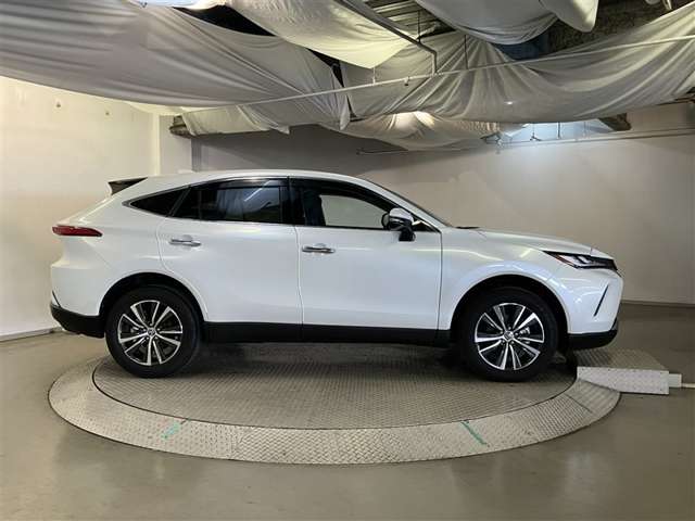 Toyota Harrier 5