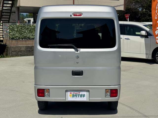 Suzuki Every 8