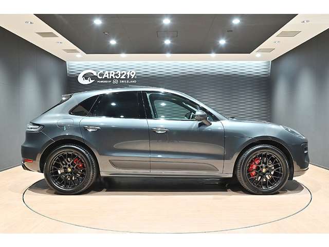 Porsche Macan 10