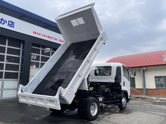 Isuzu Forward 9