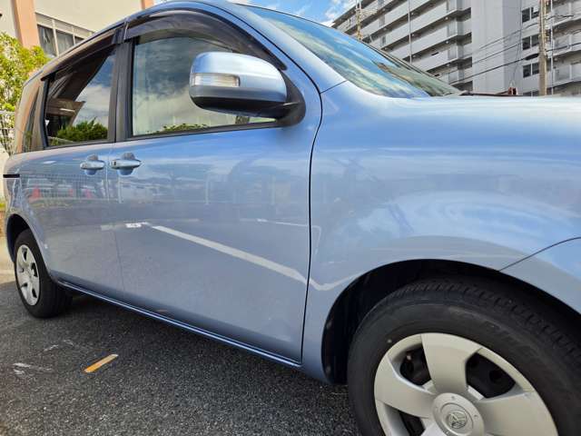 Toyota Sienta 4