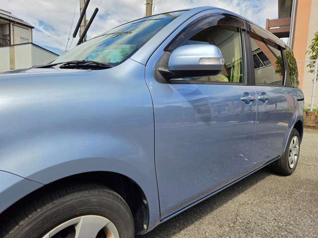 Toyota Sienta 6