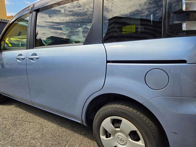 Toyota Sienta 8
