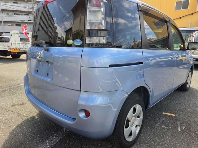Toyota Sienta 9