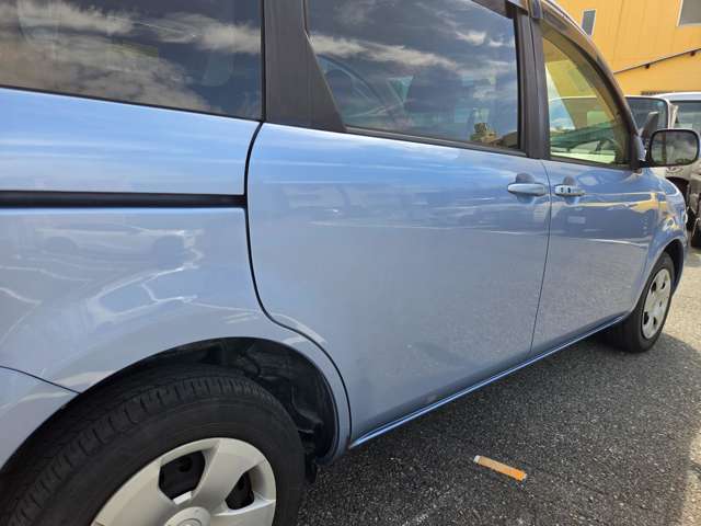 Toyota Sienta 10