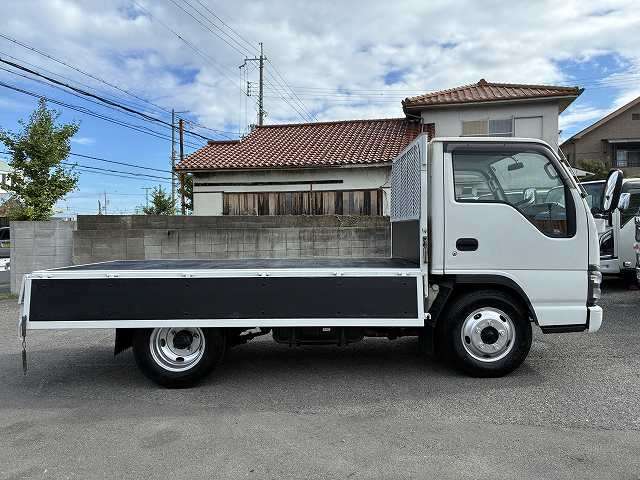 Isuzu Elf 12