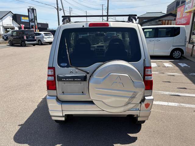 Mitsubishi Pajero Mini 7