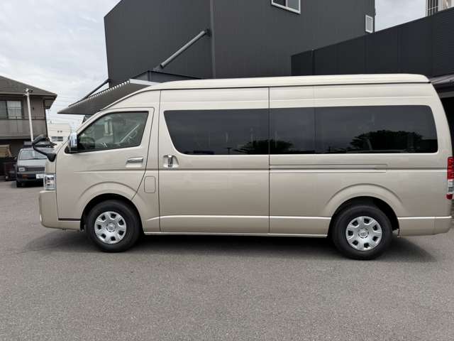 Toyota Hiace 11