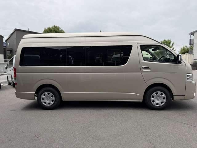 Toyota Hiace 10