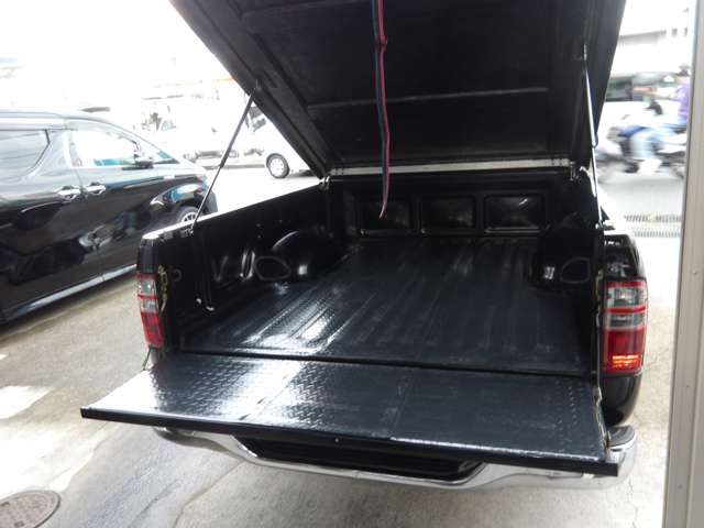 Toyota Hilux 4