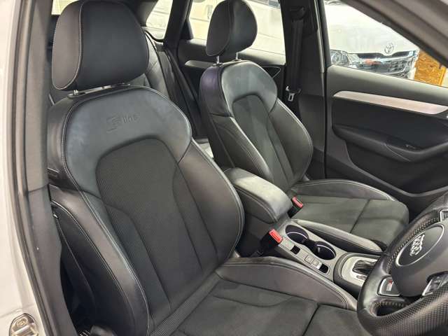 Audi Q3 11