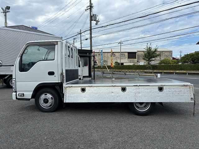 Isuzu Elf 11