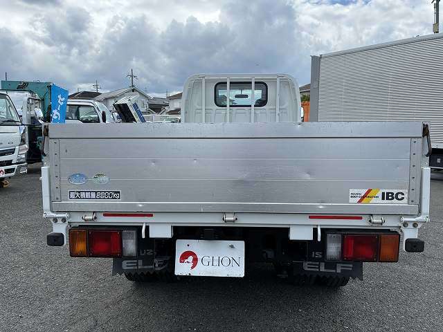 Isuzu Elf 7