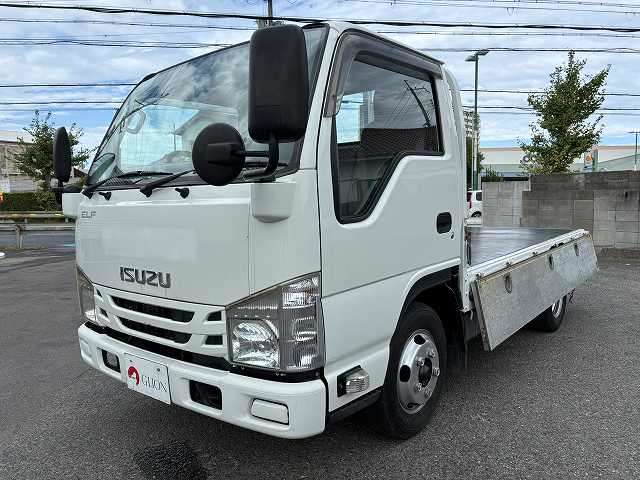 Isuzu Elf 9