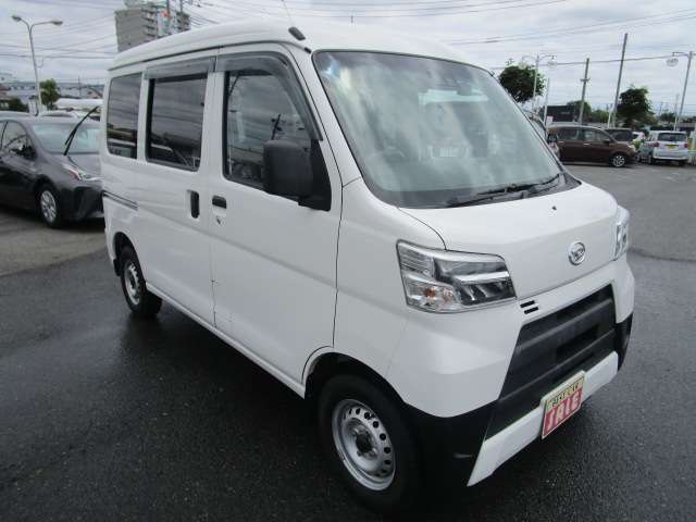 Daihatsu Hijet Cargo 4