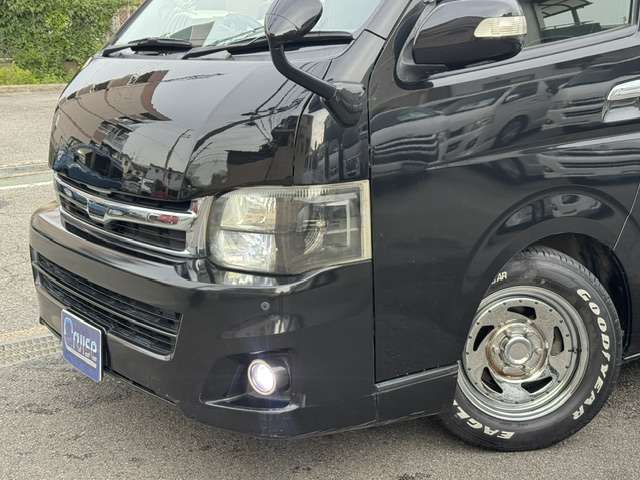 Toyota Hiace Van 2