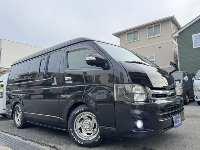 Toyota Hiace Van 3