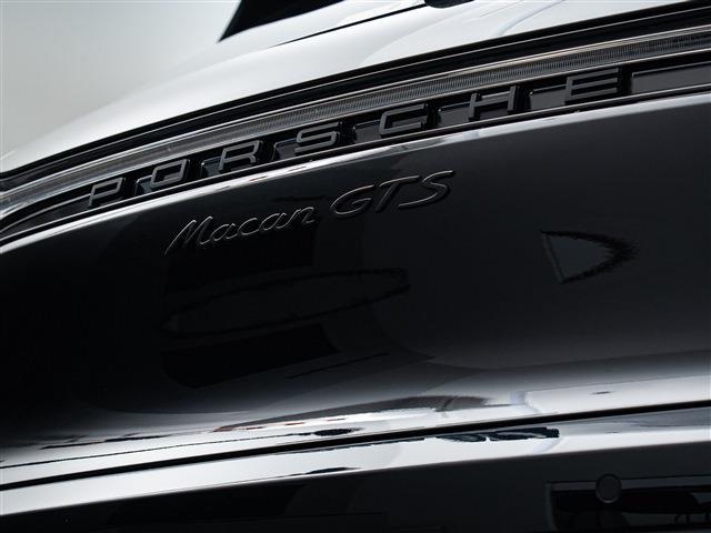 Porsche Macan 11