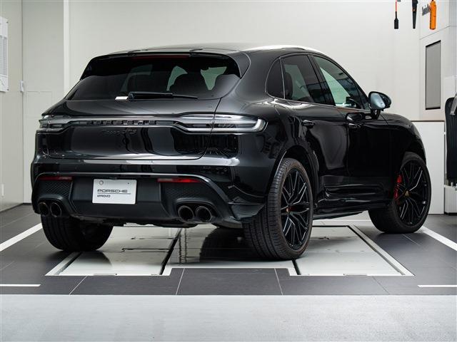 Porsche Macan 2
