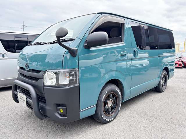 Toyota Hiace Van 6